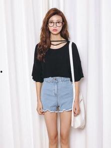 穿短裤的吃瓜群众是谁,揭秘网络红人的时尚与趣味