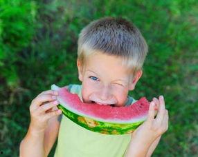 吃瓜群众笑哭调皮,揭秘网络热梗背后的欢乐与智慧