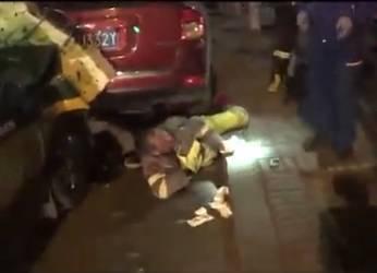 大爷吵架吃瓜群众视频,围观群众现场吃瓜