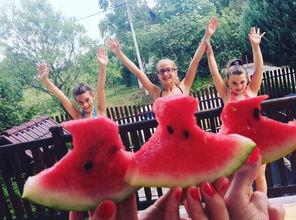 小孩儿打架吃瓜群众,一场小孩儿打架引发的“吃瓜”热潮