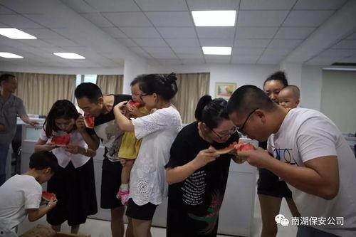 胖哥吃瓜群众是哪一集,揭秘热门话题背后的真相