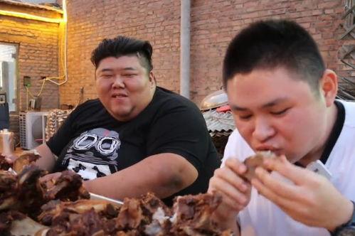 吃瓜群众酱菜大叔视频在线观看,带你领略网络红人的魅力瞬间