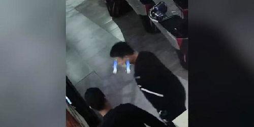 新建吃瓜群众打架案件视频,一幕引发热议的打架案件现场